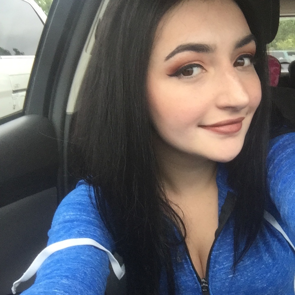 Meet your Posher, Katelyn